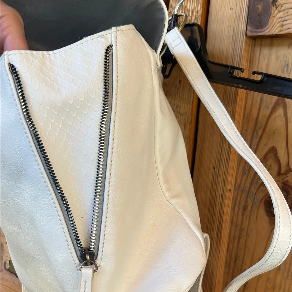 Harry Potter Hedwig Face Mini Faux Leather Backpack Purse-white